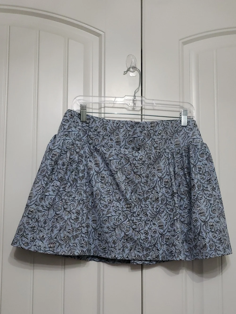 Laura Ashley Blue Floral A-Line Women's Skirt Size Large - Picture 1 of 8